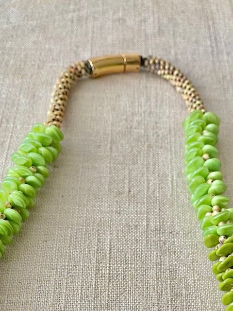 Pop-Up Mākeke - Akalei Designs - Two-Toned Green Orchid Lei Necklace - Clasp