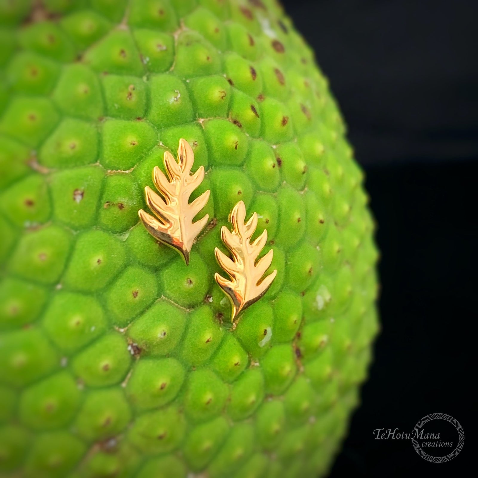 Pop-Up Mākeke - Te Hotu Mana Creations - Ulu Leaf Stud Earrings - Yellow Gold Vermeil