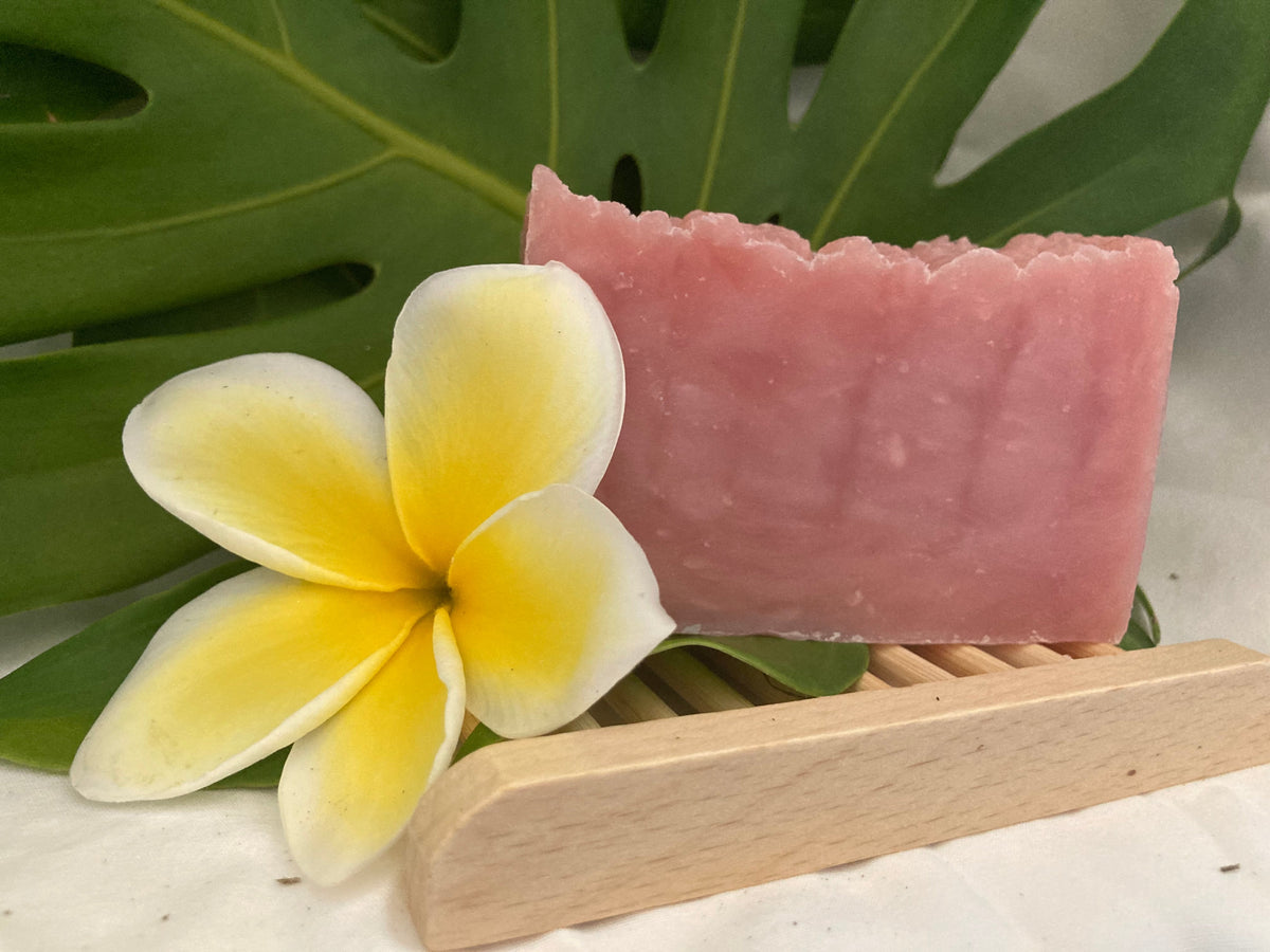 Pop-Up Mākeke - Aila Niu Hawaii - Coconut Milk Soap - Melia