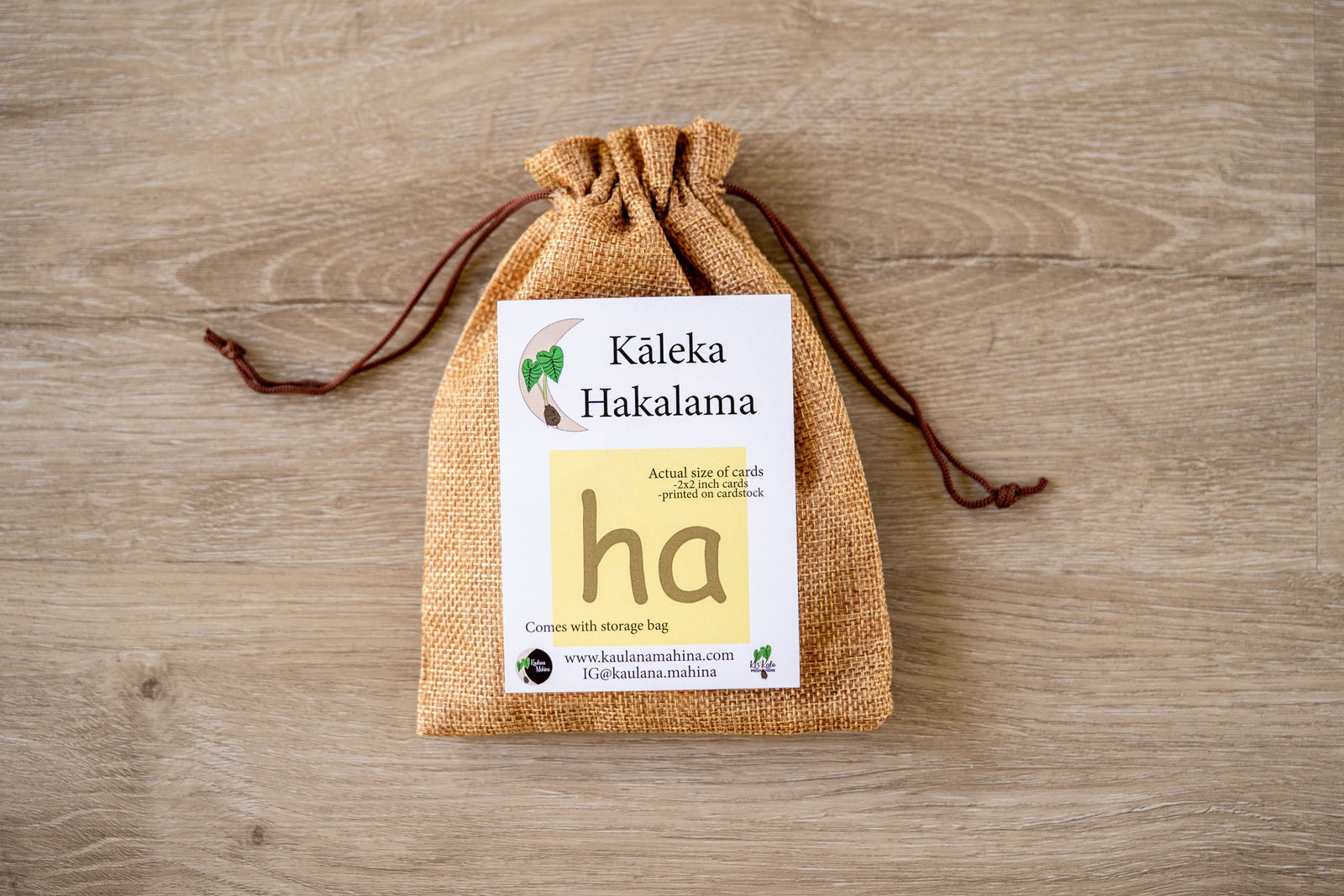 Pop-Up Mākeke - Kaulana Mahina - Kāleka Hakalama Matching & Flash Cards - Front View