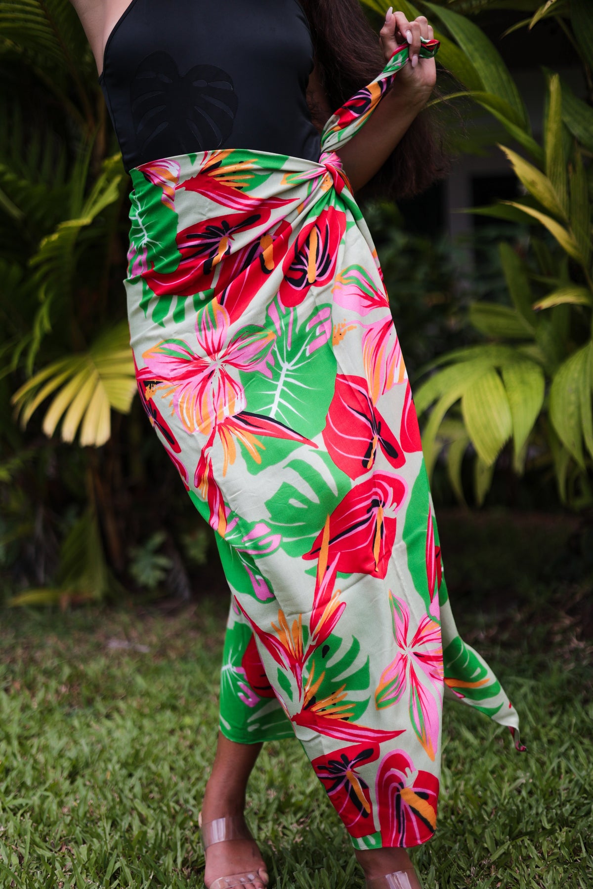 Pop-Up Mākeke - Lexbreezy Hawaii - Tropical Pareo