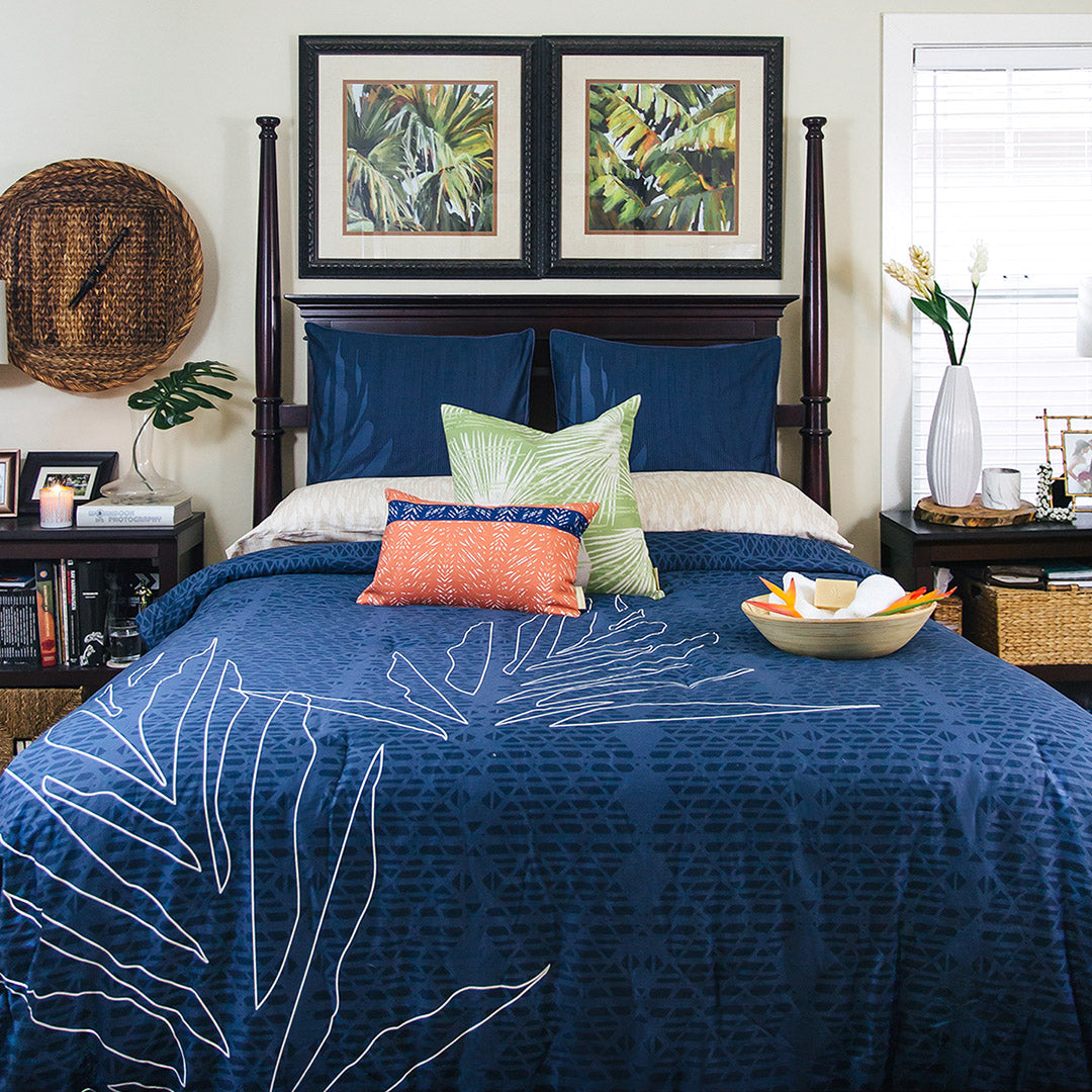 Pop-Up Mākeke - Noho Home - Hoʻo Hiamoe Reversible Duvet Cover - In Use