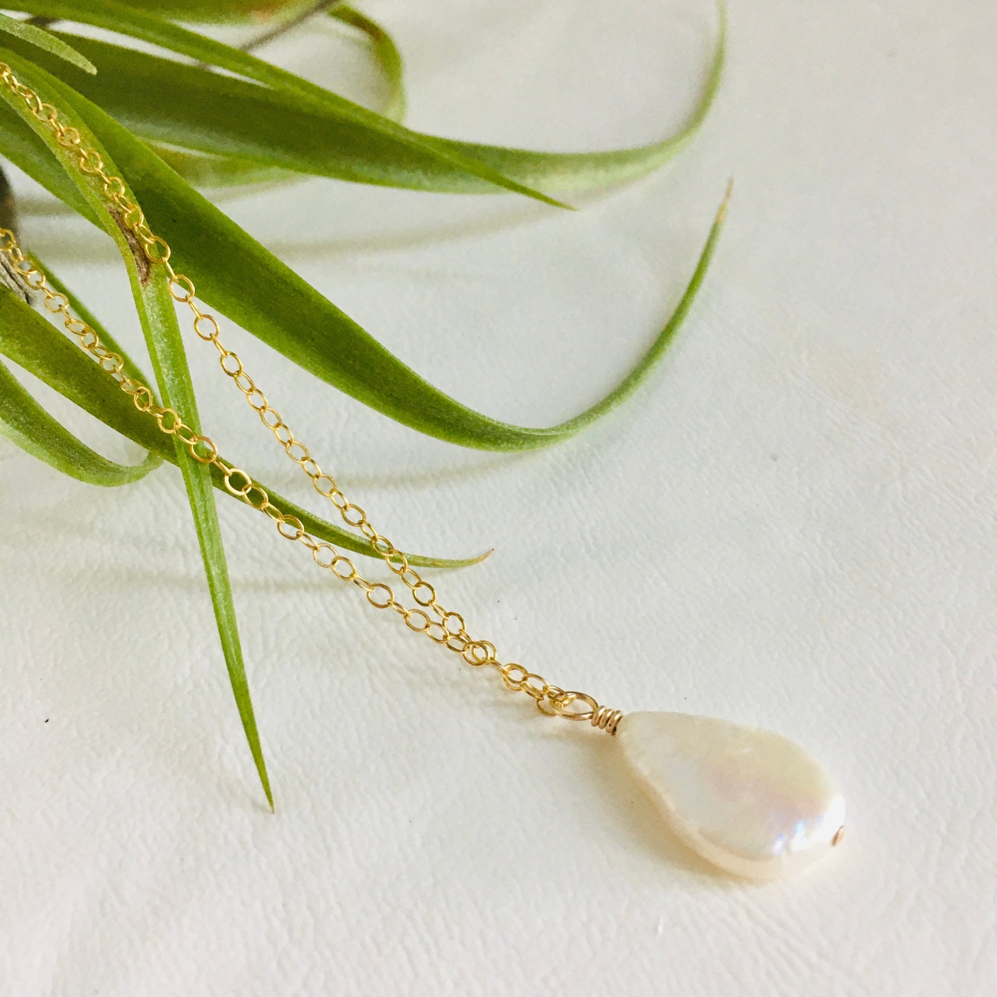 Pop-Up Mākeke - Nola Studio + Boutique - White Pearl Raindrop Necklace