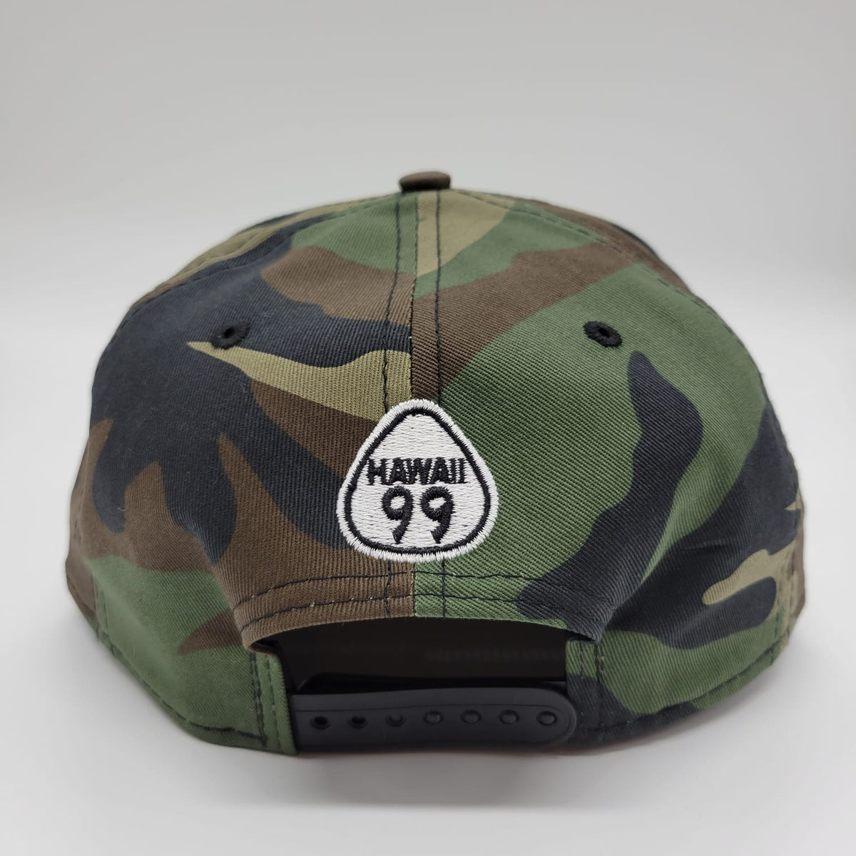 Pop-Up Mākeke - Route 99 - 3D Hawaii Islands Snapback Hat in Camo - Back View