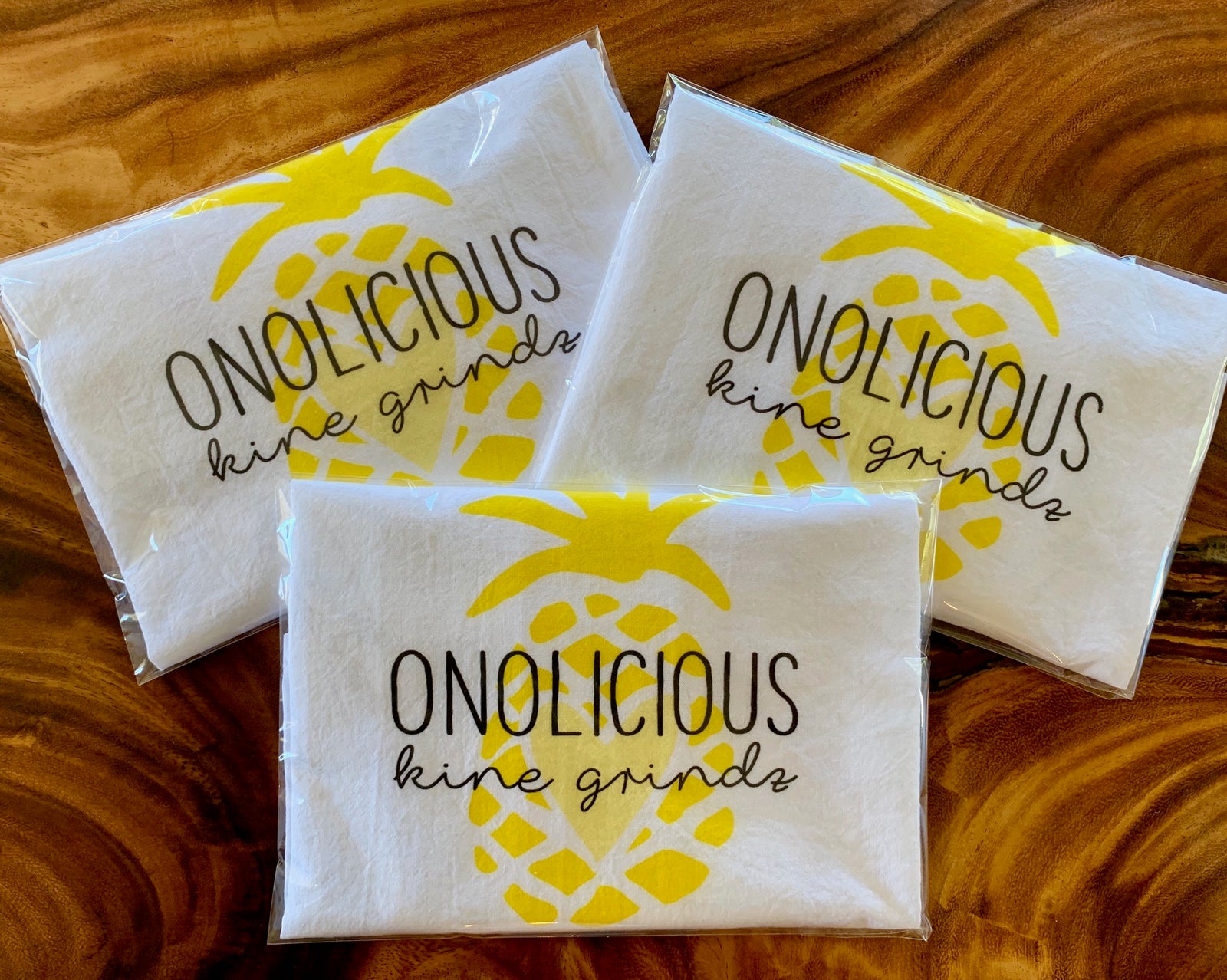 Pop-Up Mākeke - Sal Terrae - Flour Sack Kitchen Towel - Onolicious Kine Grindz - Yellow Pineapple