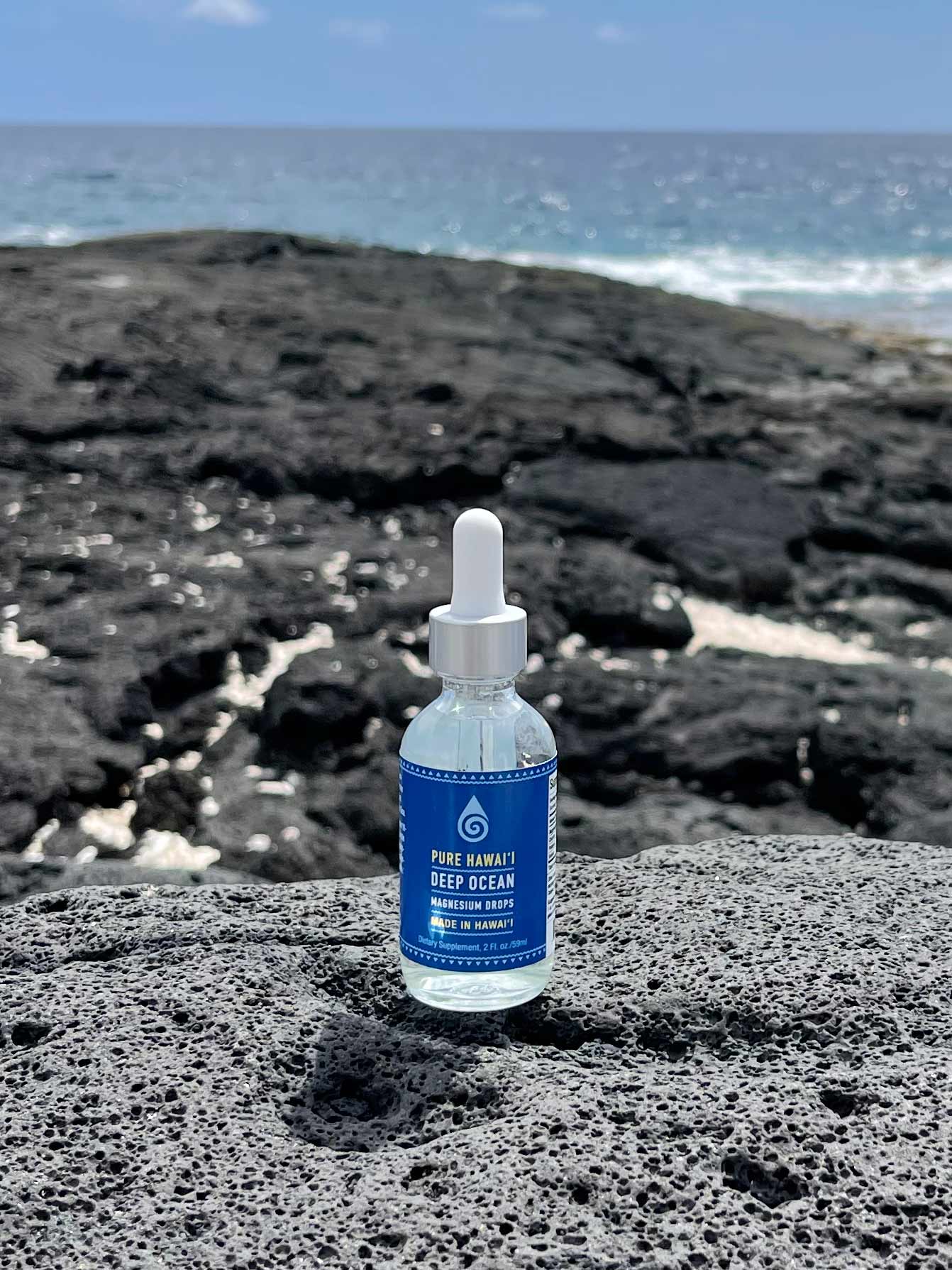 Pop-Up Mākeke - Sea Salts of Hawaii - Deep Ocean Magnesium Mineral Water Drops - In Use