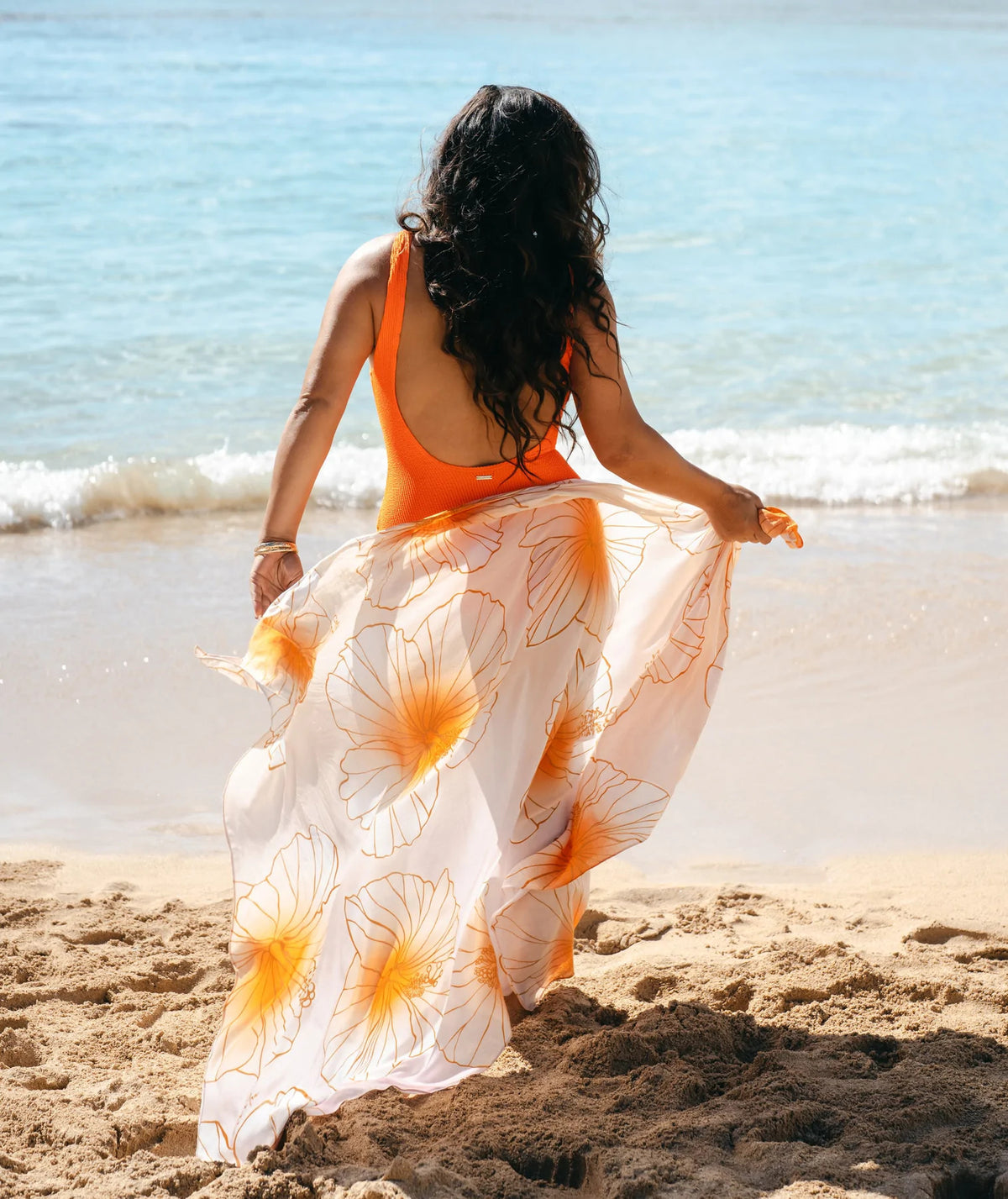 Pop-Up Mākeke - Tag Aloha - Kimié Miner - Catch a Tan Pareo - Back View