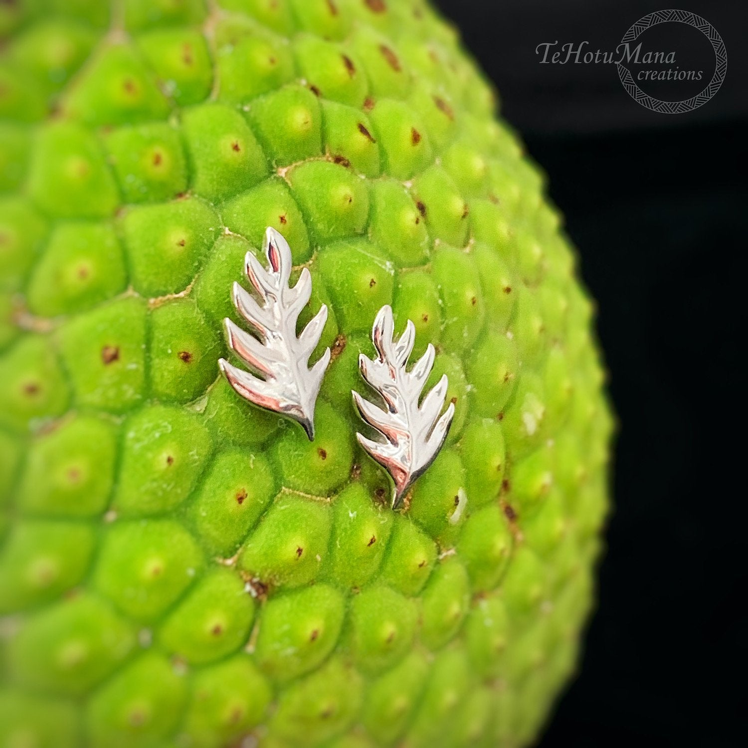 Pop-Up Mākeke - Te Hotu Mana Creations - Ulu Leaf Sterling Silver Stud Earrings