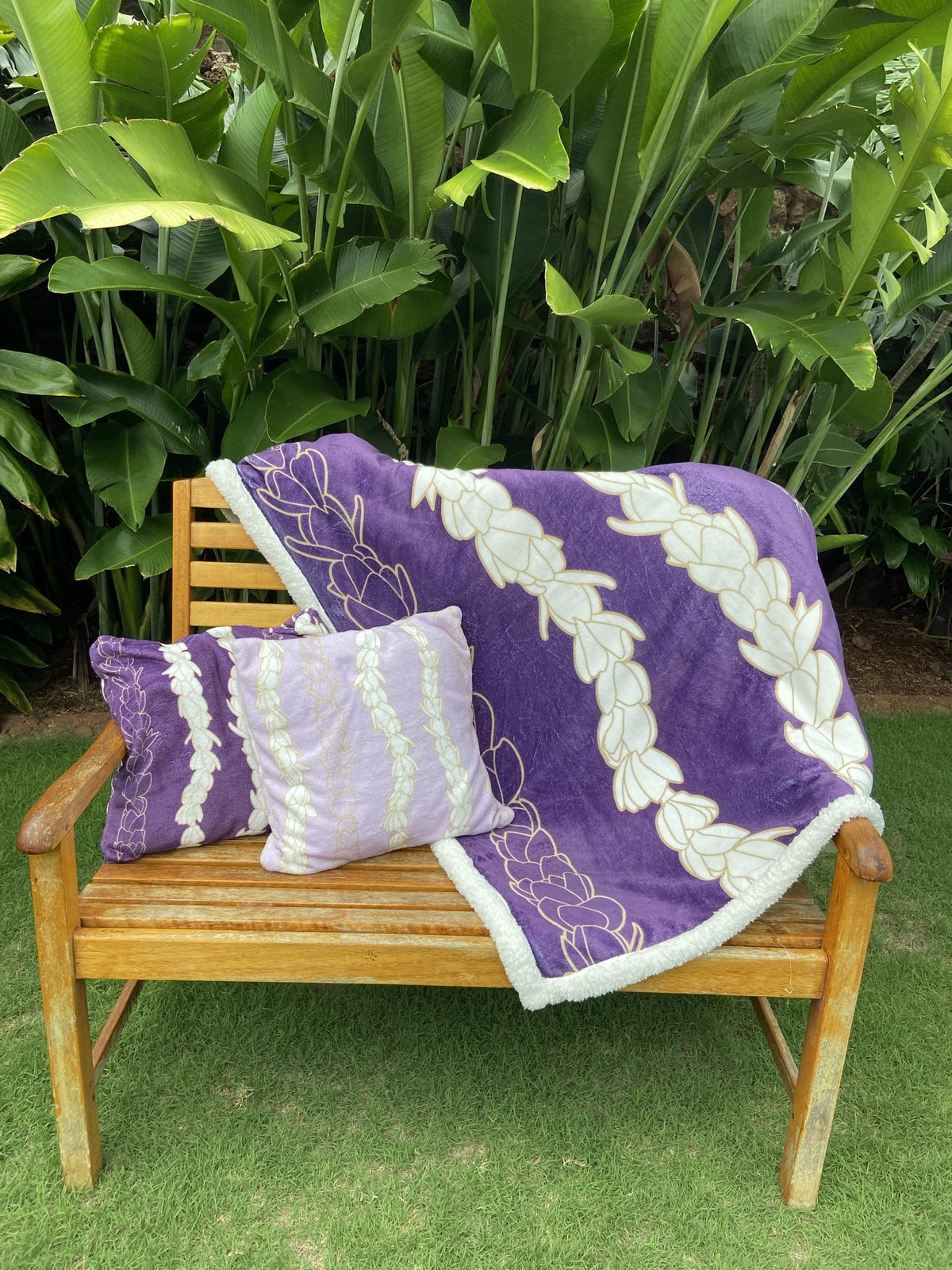 Pīkake Lei Blanket - Purple