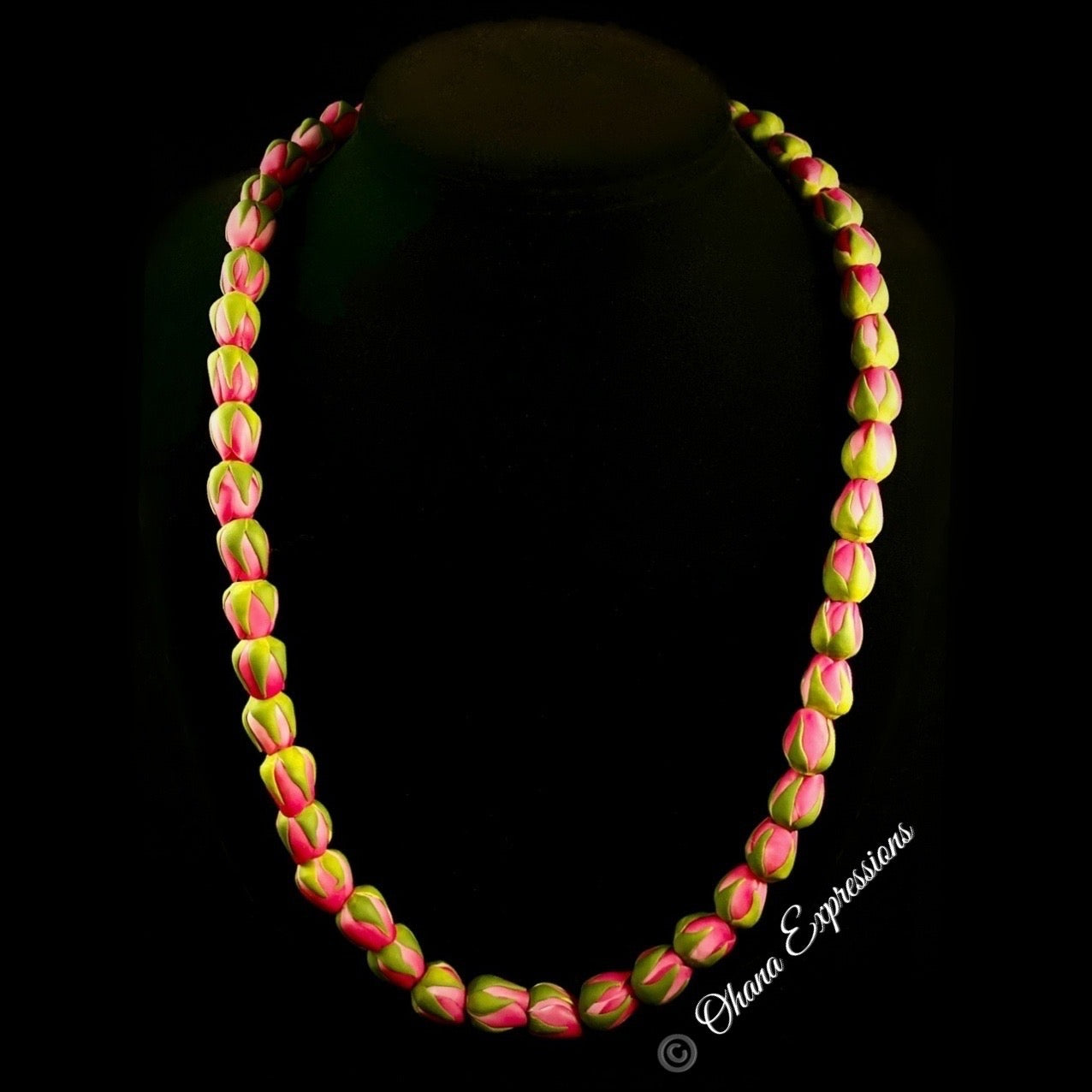 Lokelani Rosebud Lei - 25in